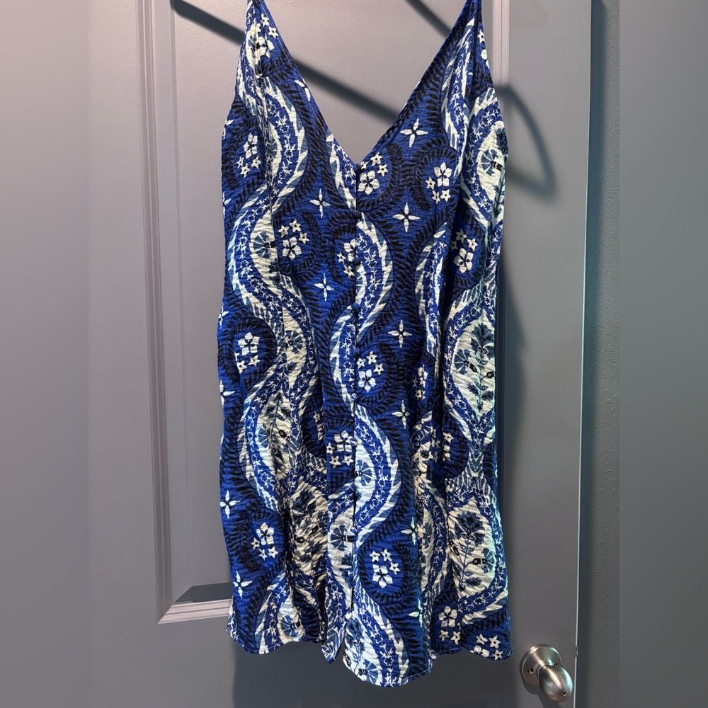 Blue and White Patterned Dress H&M - Size XL